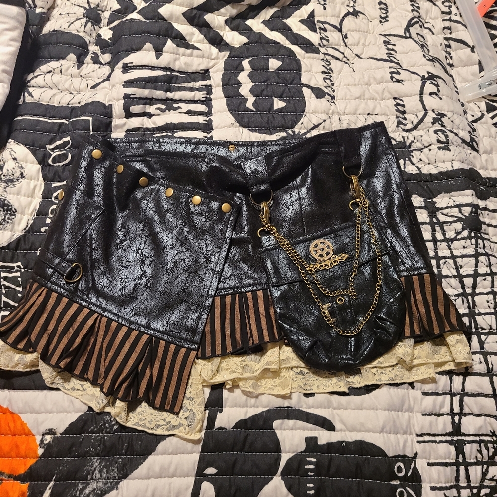 Short vintage skirt